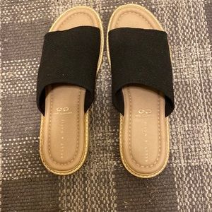 Kelly & Katie Sandals